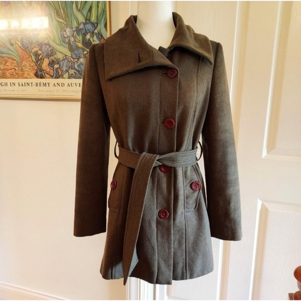 Nine West Womens Pacoat size 4, olive green, 60% wool